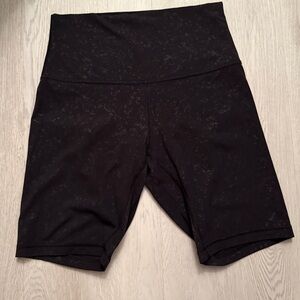 Lululemon Align size 6 Women's Black Patterned Bike Shorts